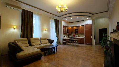 Apartment On Khreschatyk
