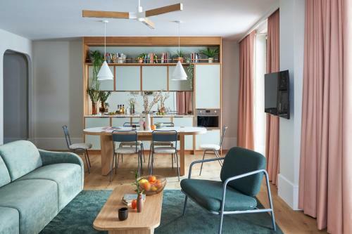 Aparthotel Turing Locke