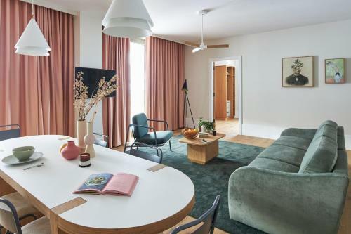 Aparthotel Turing Locke