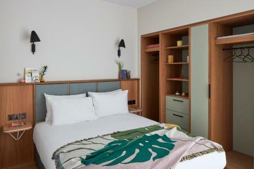 Aparthotel Turing Locke