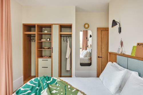 Aparthotel Turing Locke