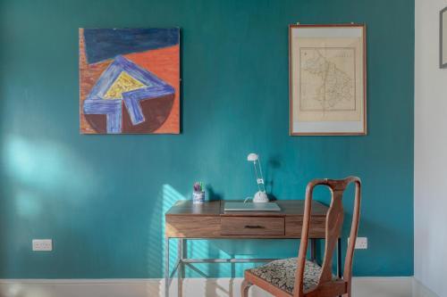 2 Bed House In Chesterton