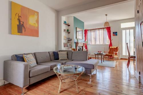 2 Bed House In Chesterton