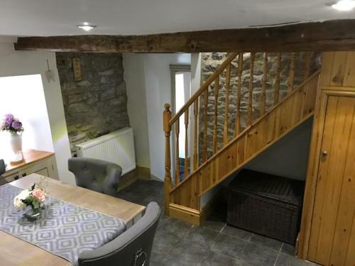 Cavedale Cottage