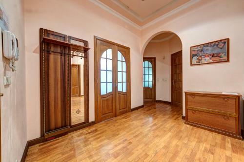Comfortable Apartments Velyka Vasylkivska St, 46