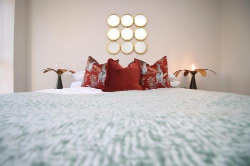Apartamento Modern 2 Br Flat, 6 Mins Drive In City Centre!