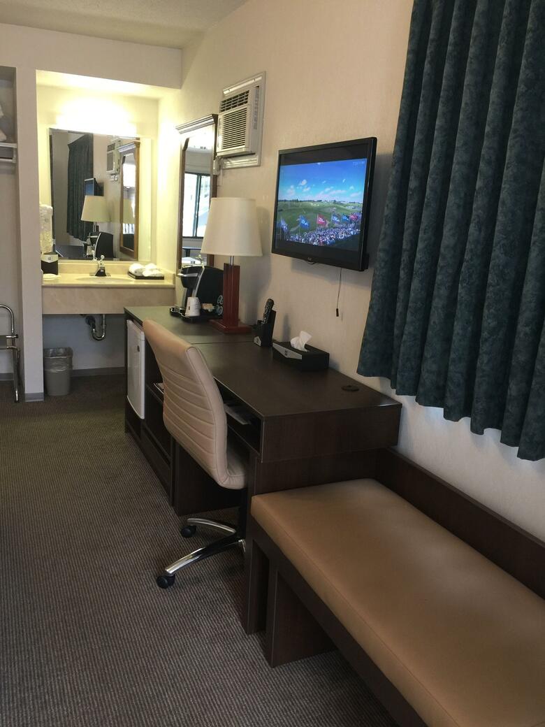 Hotel Super 8 Kelowna