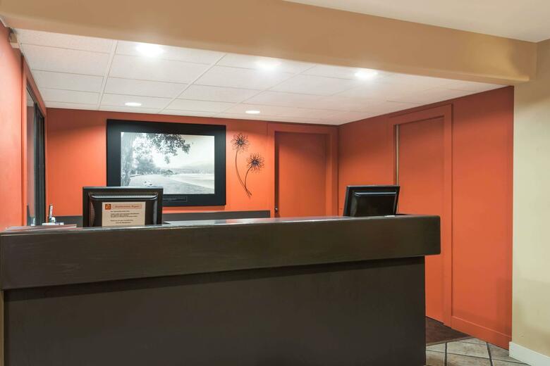Hotel Super 8 Kelowna
