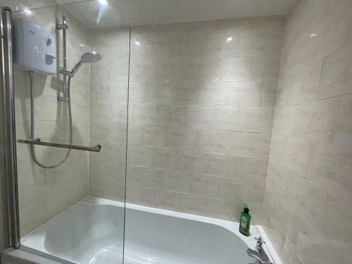 Modern 1 Bed Ground Floor Apartment