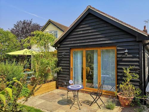 The Bird House At Woodburn Cottage