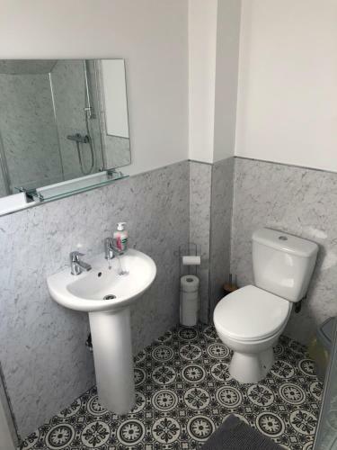 The Nest @ Ji-binc, A Large Spacious Apartment.