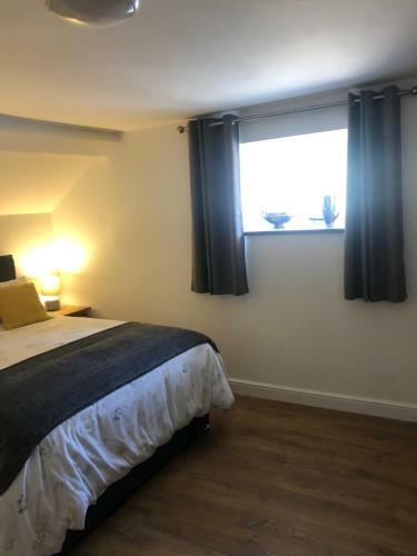 The Nest @ Ji-binc, A Large Spacious Apartment.