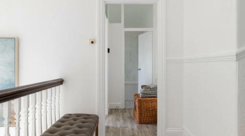 Tranquil Beachfront Beautiful 2-bed Apartment