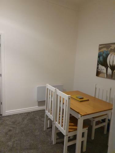 Apartamento Pretty Properties- 14 Larchfield House