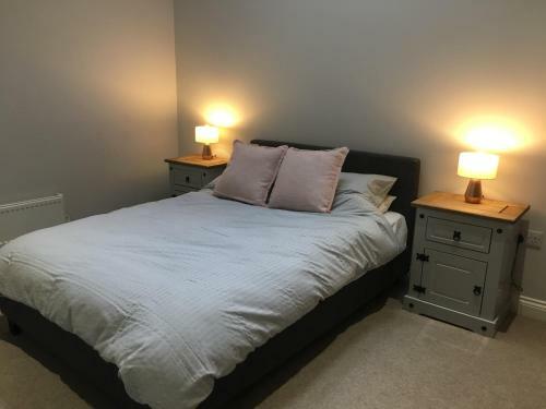 Pretty Properties - Chaldron Apartment