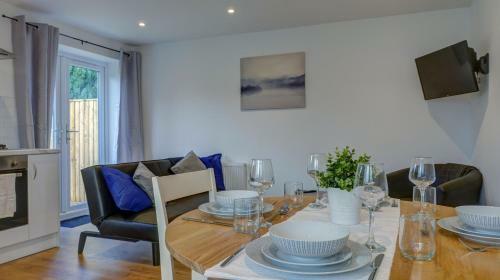Apartamento Low Cost, 4 Bed With Parking & Large Garden 04