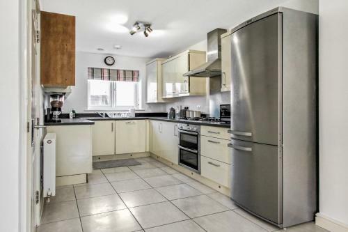 Pink Sapphire Double Room With En-suite & Wifi