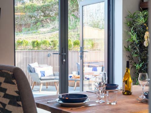 Luxury Detached House On Redwalls, Dartmouth