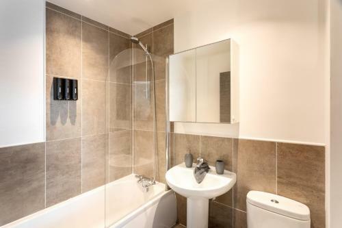 Apartamento Experience Bliss Accommodation - 2 Bed Apt - Central - Parking - Contractors - Leisure - Ensuite - Work Space