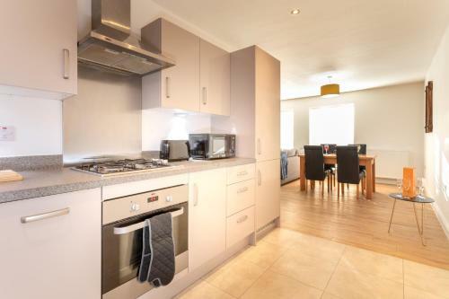 Apartamento Experience Bliss Accommodation - 2 Bed Apt - Central - Parking - Contractors - Leisure - Ensuite - Work Space