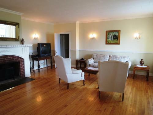 Hotel Margaree Riverview Inn