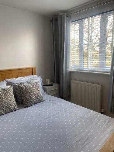 Apartamento Stunning 2 Bed Flat *5 Minutes Drive To Centre*