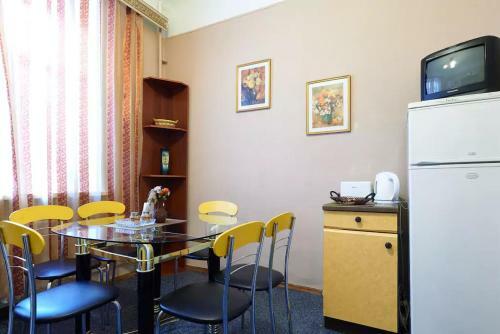 Home Hotel Apartments On Lva Tolstogo