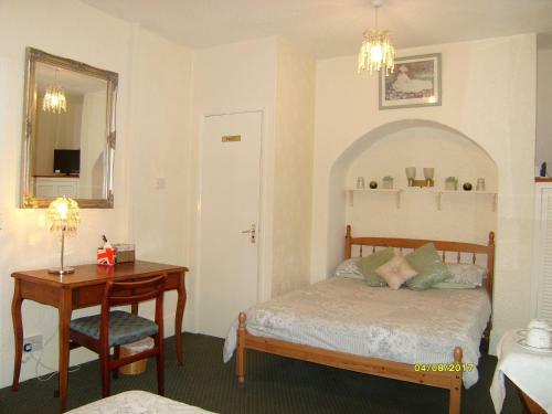 Hostal St Martins Guest House