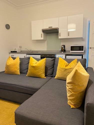 Self-contained Luxurious Feel Apartment