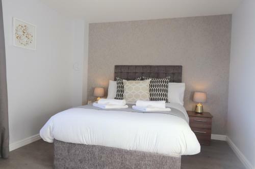 Dunfermline - Luxury Two Bedroom Apartment - Tp