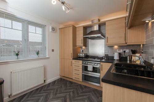 Dunfermline - Luxury Two Bedroom Apartment - Tp