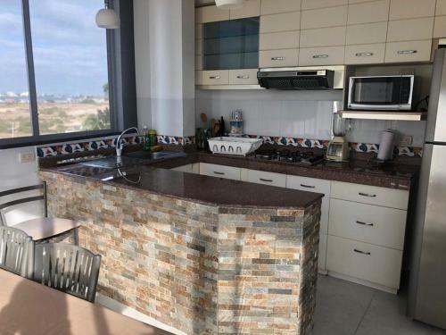 Acogedor Apartamento Con Vista Al Mar Con 3 Dormitorios