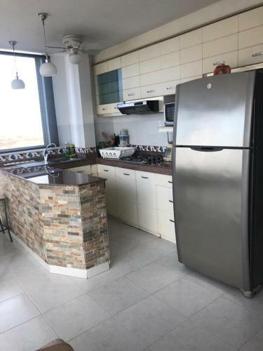 Acogedor Apartamento Con Vista Al Mar Con 3 Dormitorios