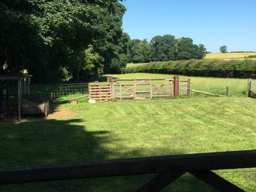 Crossways Self-catering Cottage - Self Contained