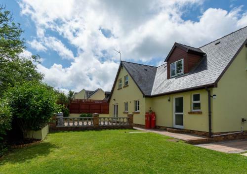 High Grove Lodge