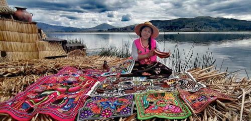 Uros Waliski Lodge