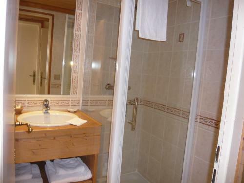 Hotel Le Caprice Des Neiges H�tels-chalets De Tradition