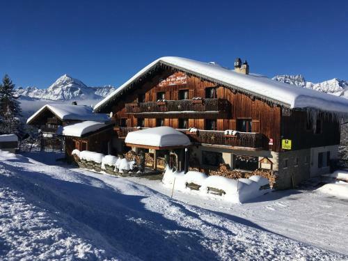 Hotel Le Caprice Des Neiges H�tels-chalets De Tradition