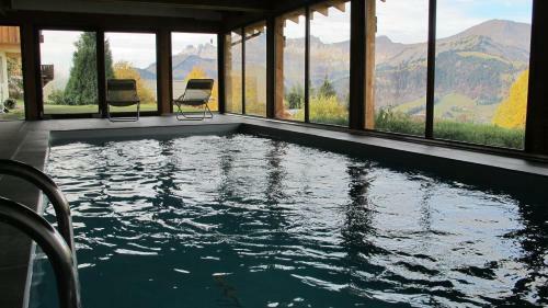 Hotel Le Caprice Des Neiges H�tels-chalets De Tradition