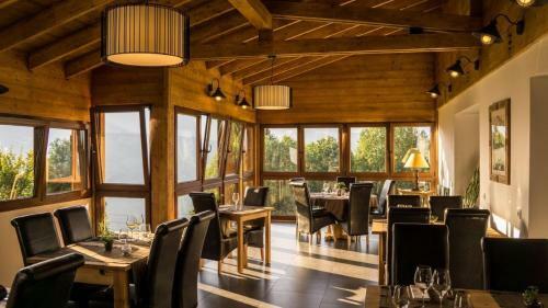 Hotel Le Caprice Des Neiges H�tels-chalets De Tradition