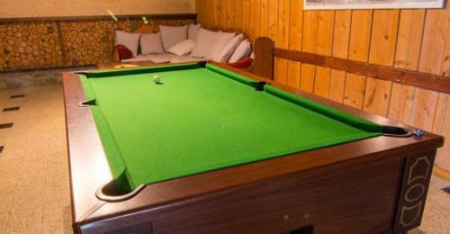 Hotel Le Caprice Des Neiges H�tels-chalets De Tradition