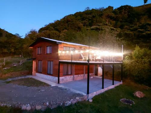 C�firo Del Bosque, Al Pie Volc�nplatanar