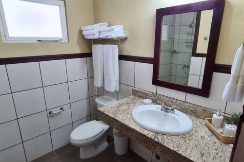 Apartamento Jazmin Del Sol Steps Away From Playa Potrero !!