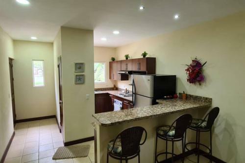 Apartamento Jazmin Del Sol Steps Away From Playa Potrero !!