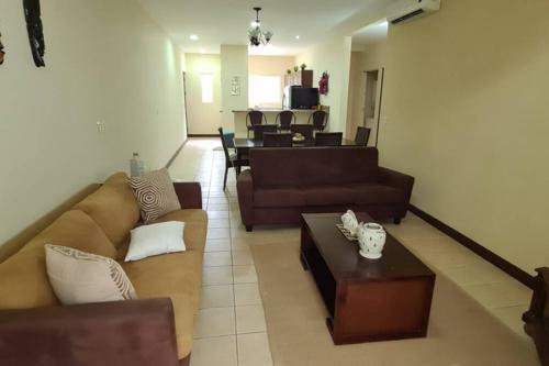 Apartamento Jazmin Del Sol Steps Away From Playa Potrero !!