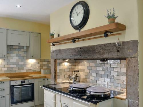 The Farmhouse - Uk31126