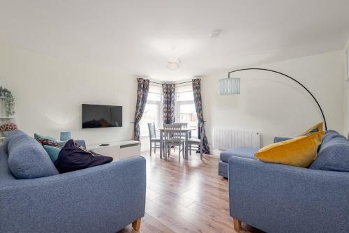 Lovely 2 Bedroom Apartment In Elie