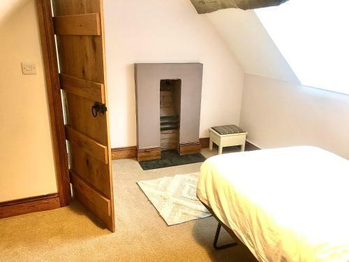 Mere Cottage