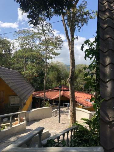 Hotel Refugio Cariguana
