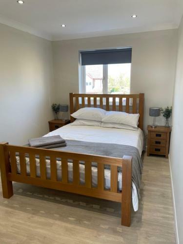 Exeuctive Detached Home With Plenlty Of Room